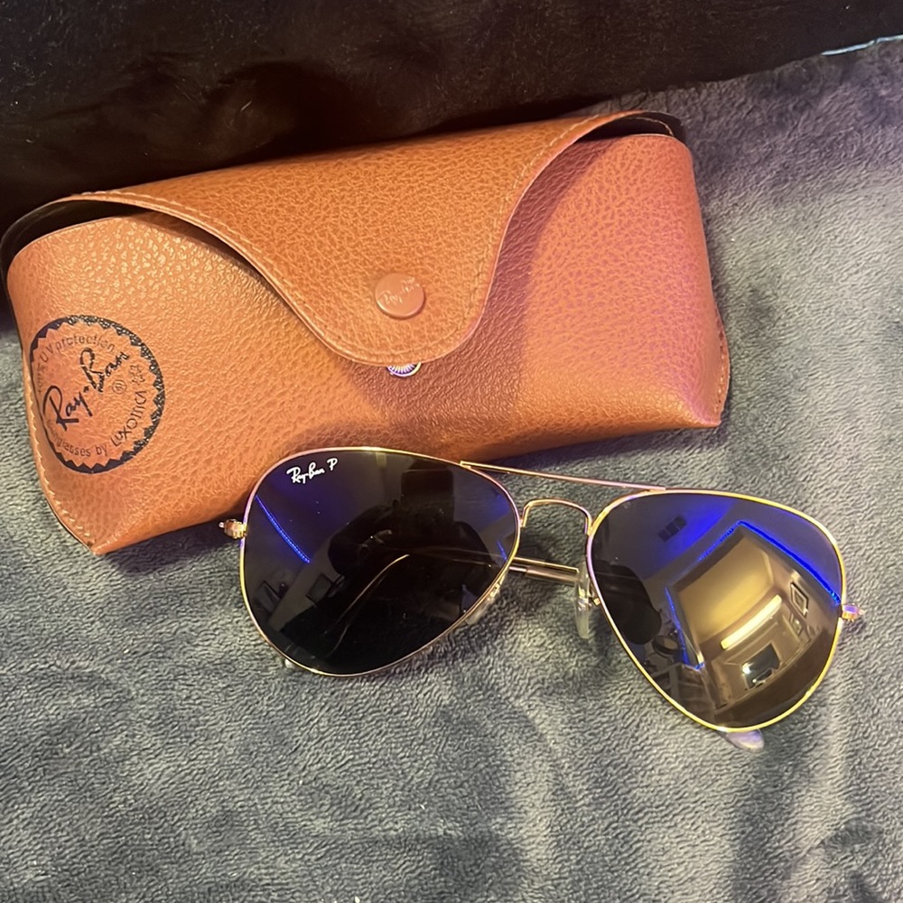 Like new** Authentic Unisex Ray Bans